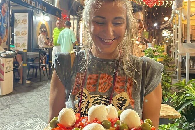 food Tour in the Spanish Quarter of Naples - Discovering Naples’ Culinary Treasures: A Deep Dive