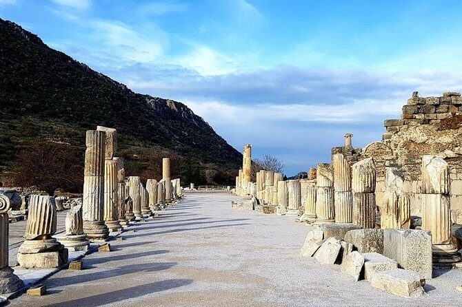 FOR CRUISERS: Private Ephesus Ancient City & Ephesus Museum Tour - Ephesus Museum: Artifacts and the Artemis Statue