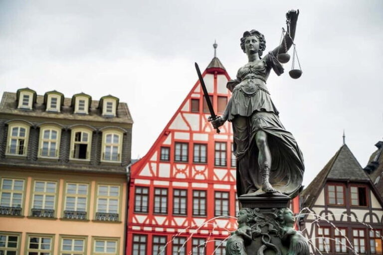 Frankfurt: 2-hour Best Intro Walking Tour with a Local - Who Will Benefit Most