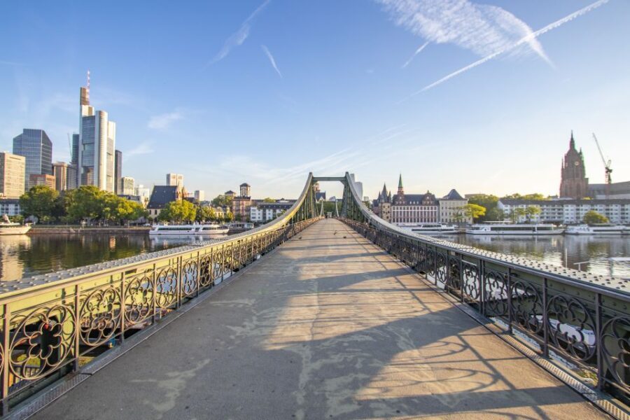 Frankfurt: Capture the most Photogenic Spots with a Local - Practical Details and What to Expect