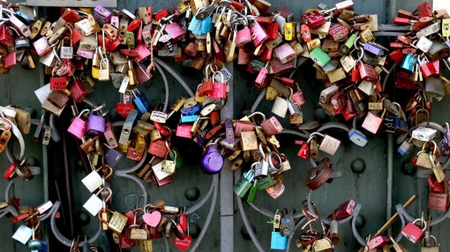 Frankfurt: Discover the heart of Frankfurt - a city tour in Russian - What Makes This Tour Special?
