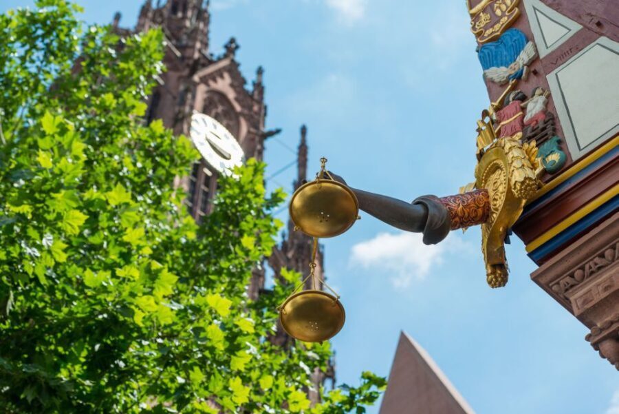 Frankfurt: New Old Town and Highlights German-Language Tour - Detailed Review of the Frankfurt: New Old Town and Highlights Tour
