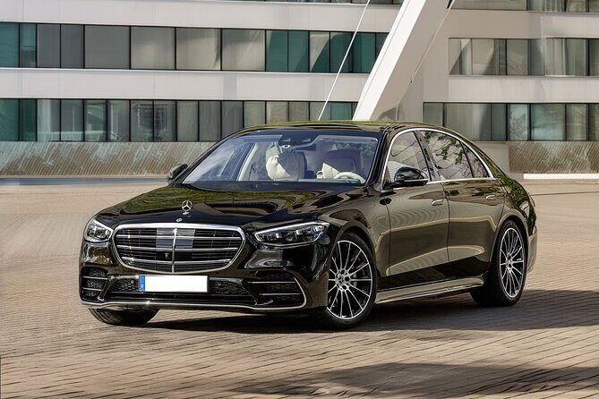 Frankfurt: Private Transfer to/from Airport and City - A Close Look at the Experience