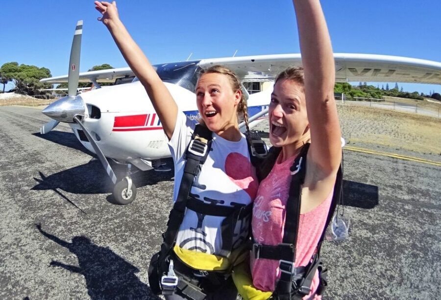 Fremantle: Rottnest Island Skydive and Ferry Package - An In-Depth Look at the Skydive and Ferry Experience