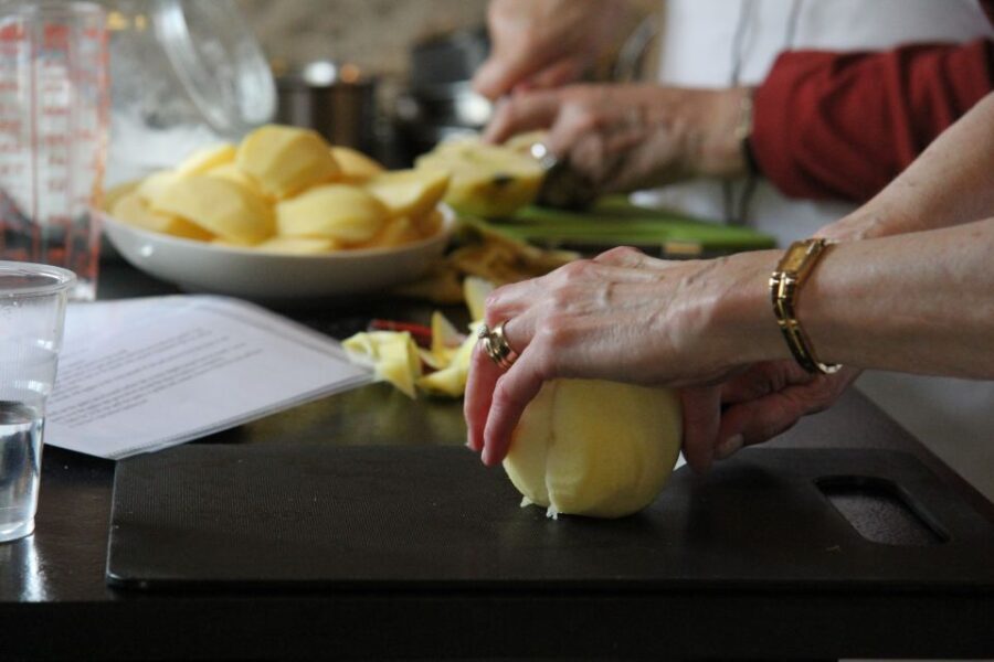 French Dessert Class with a Parisian Chef - Who Should Consider This Experience?
