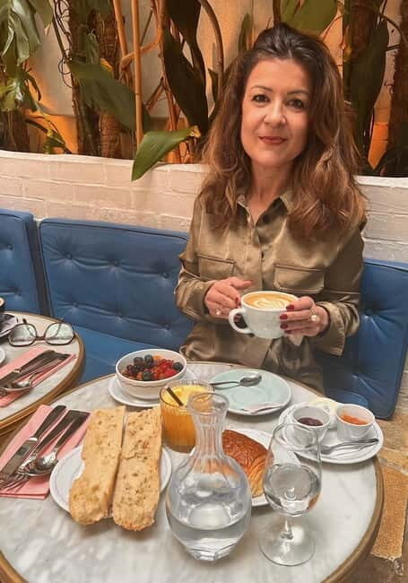 French lessons over a typical breakfast at the foot of Montmartre - A Closer Look at the Experience