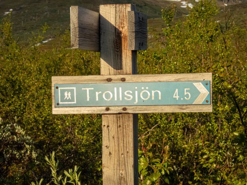From Abisko: Kärkevagge Valley & Trollsjön Lake Guided Tour - Exploring the Itinerary: What to Expect at Each Stop