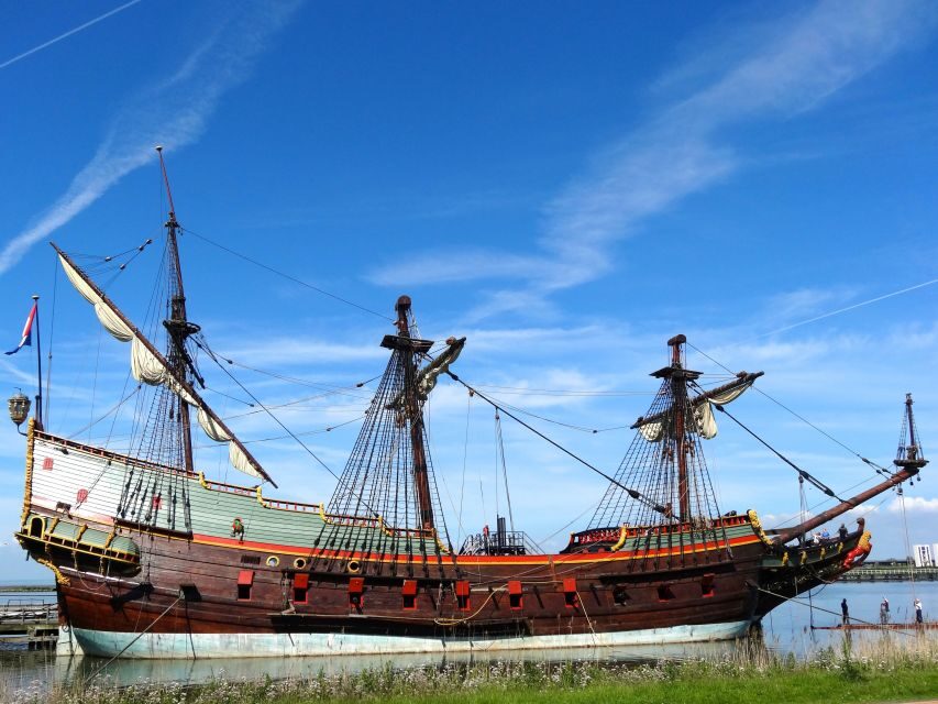 From Amsterdam: Private Day Trip to Giethoorn and Lelystad - Exploring Lelystad and Giethoorn in Depth