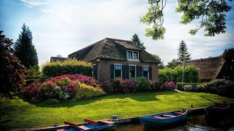 From Amsterdam: Zaanse Schans and Giethoorn Countryside Trip - A Deep Dive into the Tour Experience