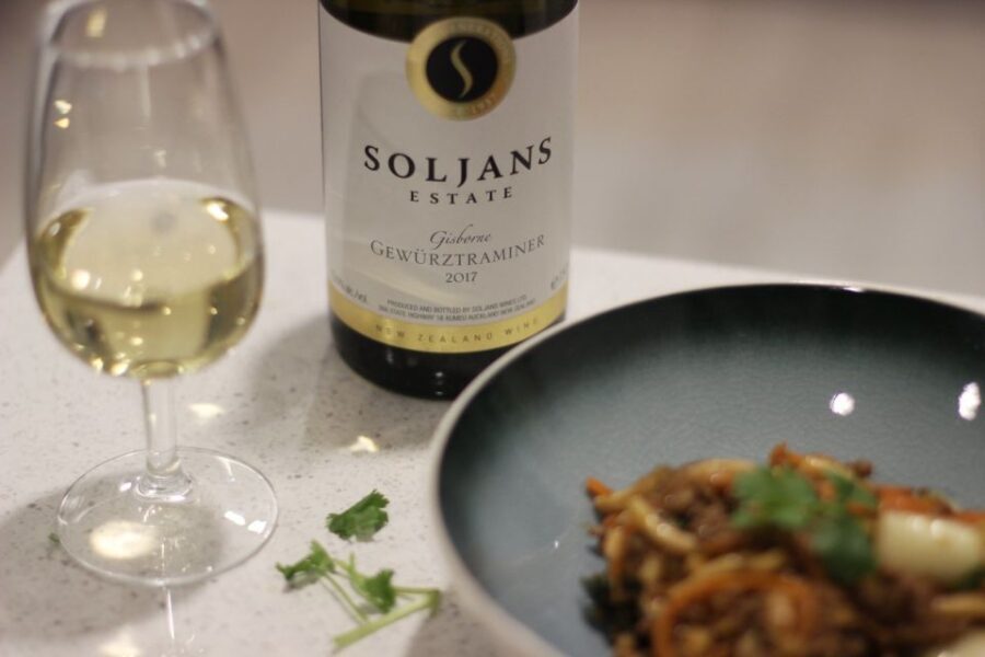 From Auckland: Small Group Kumeu Wine Tour with Lunch - Authenticity and Value