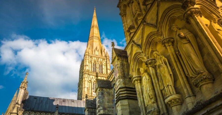 From Bath: Private Stonehenge and Salisbury Tour with Pickup - Analyzing the Tour: What You Can Expect