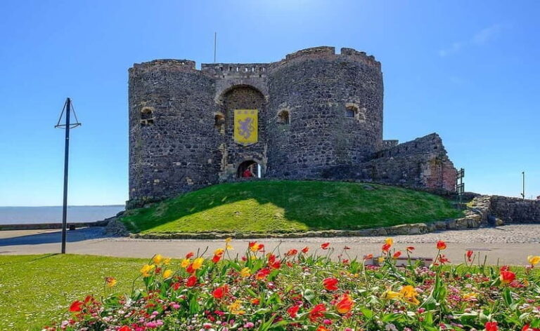 From Belfast: Giant's Causeway Guided Day Tour With Castles - Why This Tour Works Well