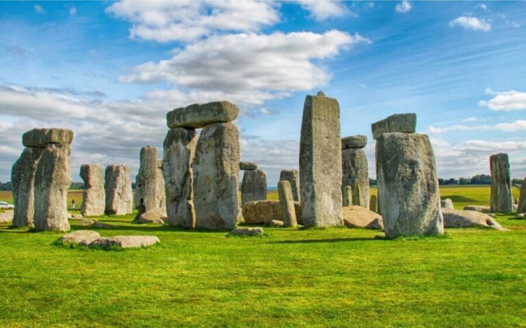 From Birmingham: Stonehenge & Bath Day Tour - The Experience and Guides
