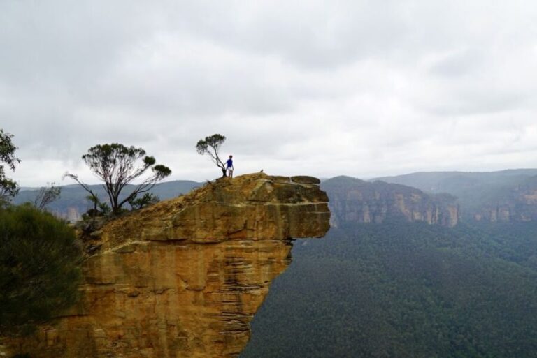 From Blue Mountains: Mountain e-Bike Ride, HANGING ROCK - Exploring the Blue Mountains on Two Wheels: A Detailed Review