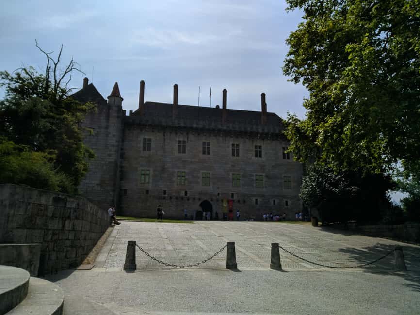 From Braga: Guimarães & Braga Full Day Tour - Exploring the Itinerary: What You’ll Experience