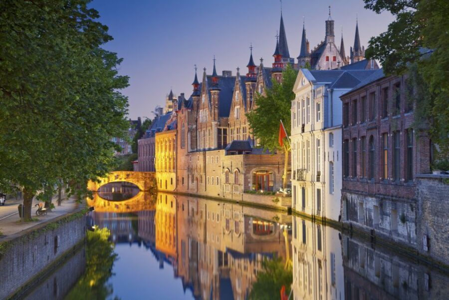 From Brussels: Bruges Day Trip with Boat Tour Option (ES) - Who Will Love This Tour?