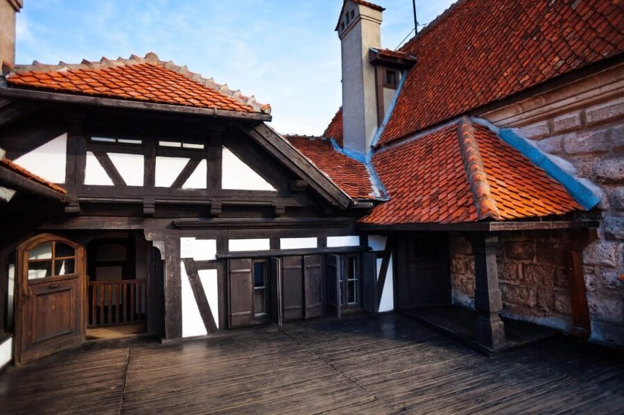 From Bucharest: Full-Day Trip to Dracula Castle - Key Points