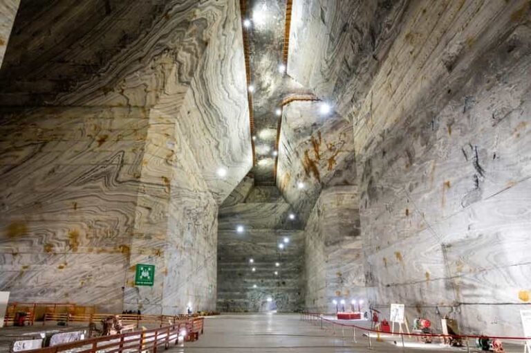From Bucharest: Largest Salt Mine In Europe and Peles Castle - Visiting Peles Castle: A Fairytale Come to Life