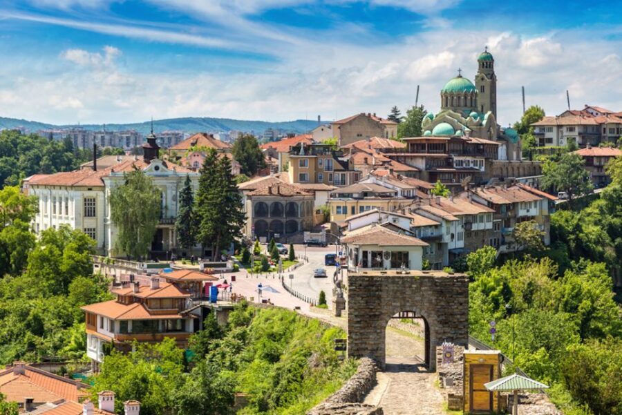 From Bucharest: Small Group Day Trip to Medieval Bulgaria - Detailed Review of the Experience