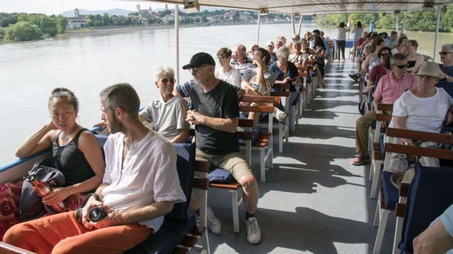 From Budapest: Danube Bend Day Trip in English - An In-Depth Look at the Danube Bend Tour Experience