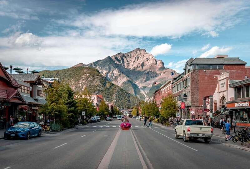 From Calgary: Moraine & Louise Lake, Banff & Falls Day Trip - Who Will Love This Tour?