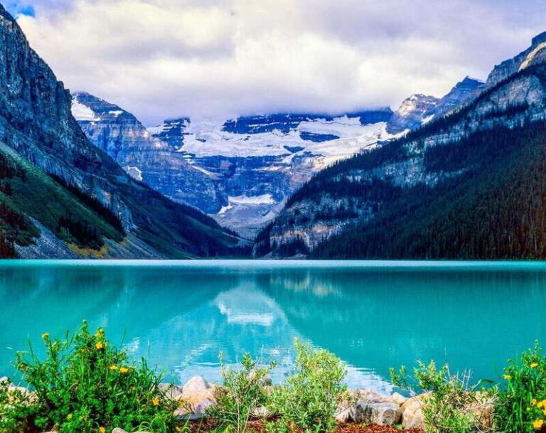 From Canmore/Banff: Moraine Lake Sunrise & Lake Louise Tour - Authentic Insights from Reviewers