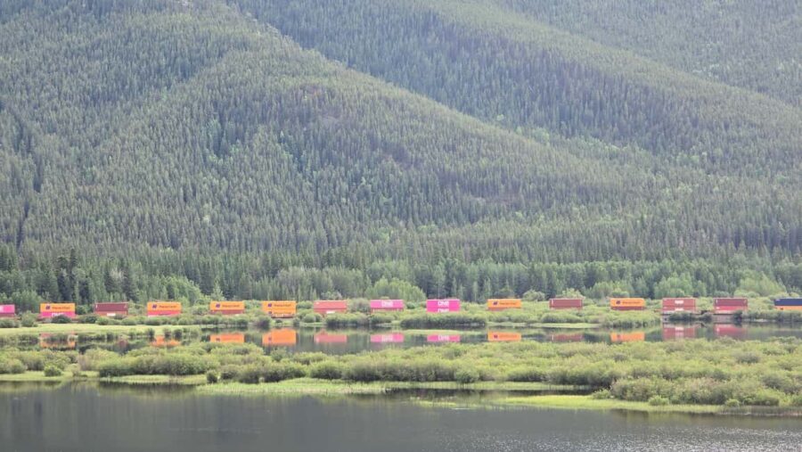 From Canmore/Banff:Moraine Lake & Lake Louise 1.5h per lake - What to Expect at Lake Louise