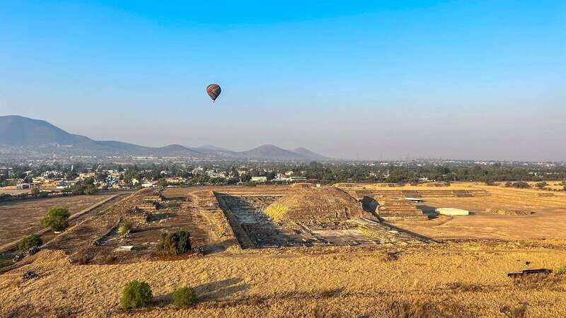 From CDMX: Hot air balloon ride, guided visits to Teotihuacan and Guadalupe - An In-Depth Look at the Tour Experience