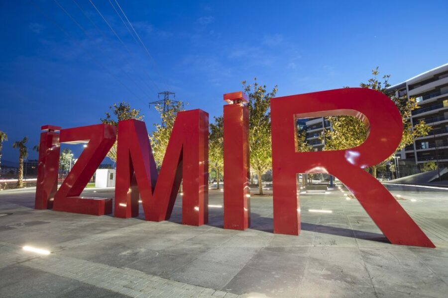 From Cesme: Private Izmir City & Agora Tour with Lunch - A Deep Dive Into the Tour Experience