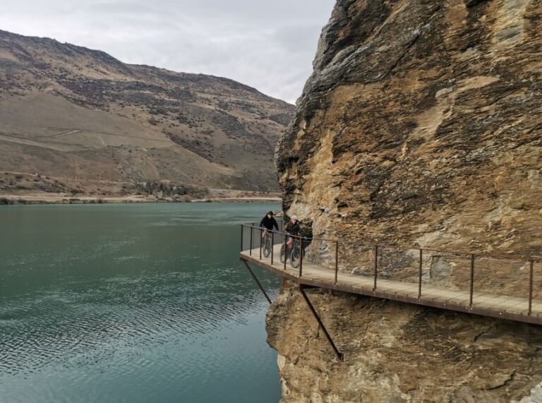 From Cromwell: Lake Dunstan Trail E-Bike Hire & Shuttle - Exploring the Lake Dunstan Trail in Depth