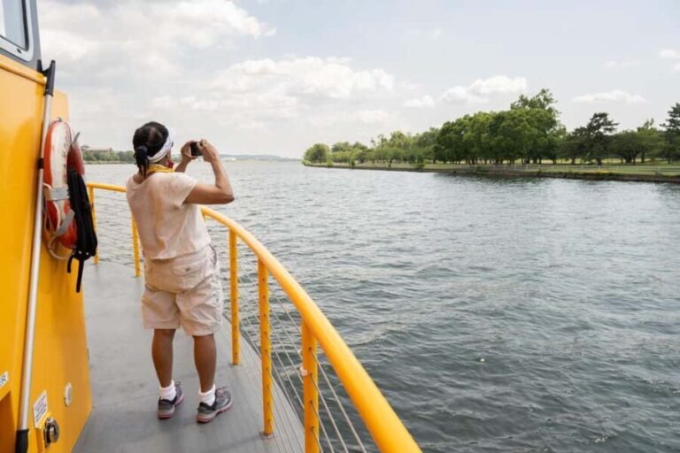 From DC: Old Town Alexandria in a Day with Round Trip Ferry - Discovering the Best of Old Town on a Trolley Ride