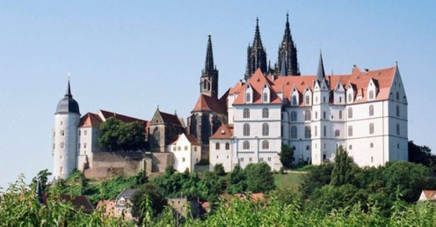 From Dresden: Trip to Meißen and Moritzburg - Exploring Moritzburg: A Fairytale Castle