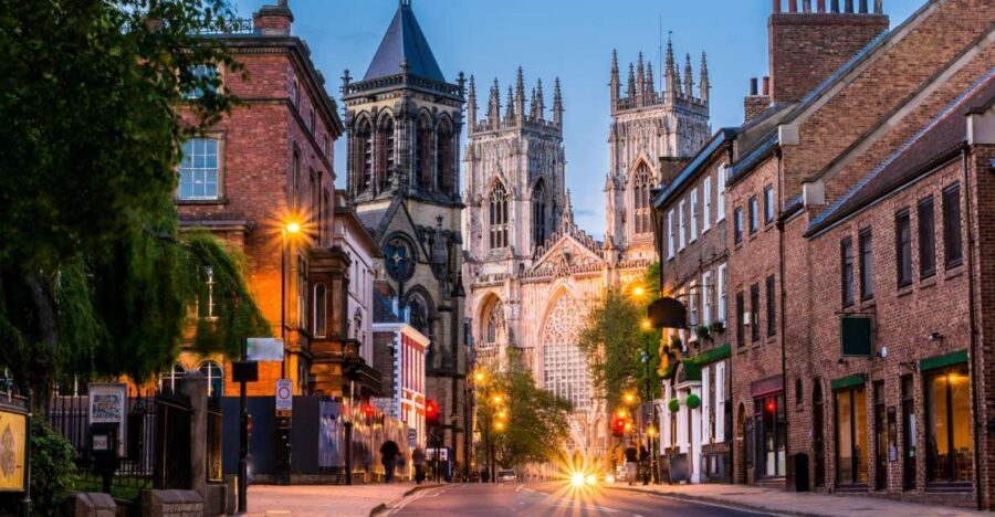From Edinburgh: 5 Day Best of Northern England Tour - A Deep Dive into the 5-Day Northern England Tour