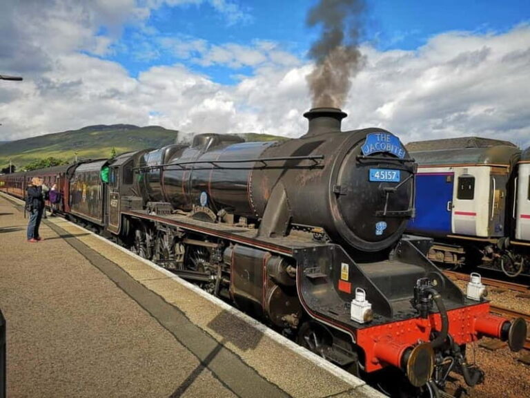 From Glasgow: Glenfinnan, Loch Lomond & The Highlands - Exploring the Highlands in Detail