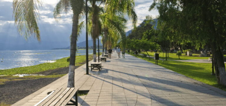 From Guadalajara to Chapala and Ajijic: Motorcycle Tour - Why this tour is a great value