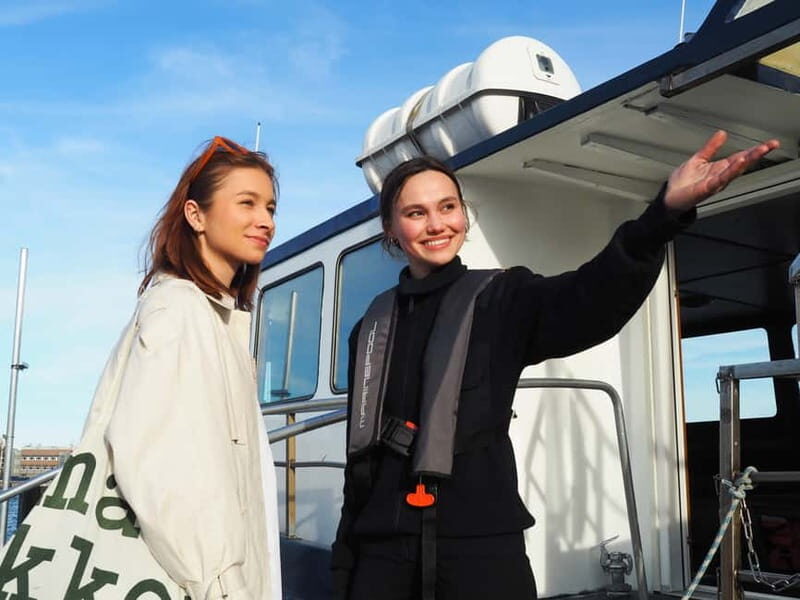 From Helsinki: Ferry Ride to Suomenlinna & Walking Tour - The Experience in Detail