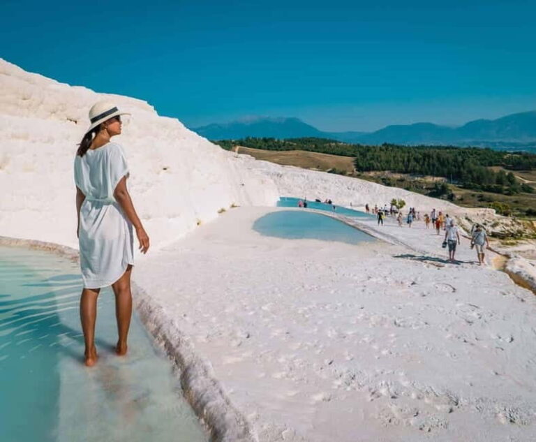 From Izmir: Pamukkale, Hierapolis and Karahayit Day Tour - Deep Dive into the Experience