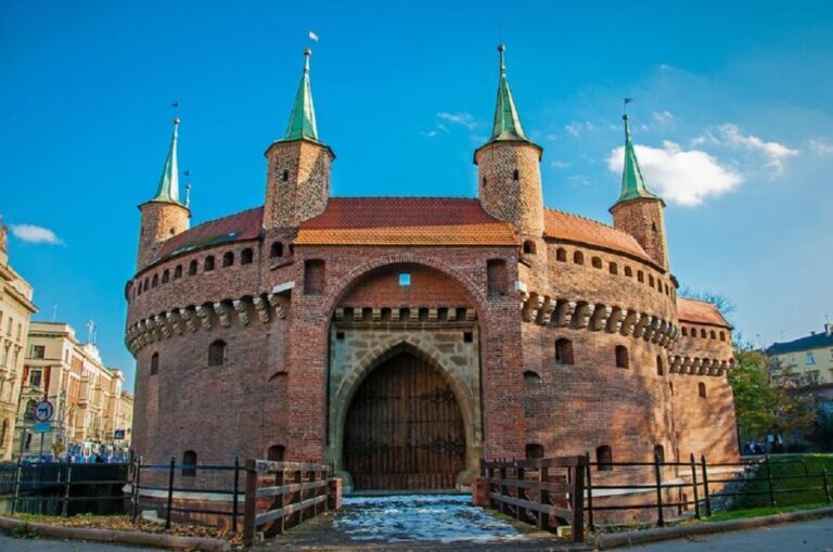 From Katowice: Krakow Old Town Private Guided Day Trip - Who Should Consider This Tour?
