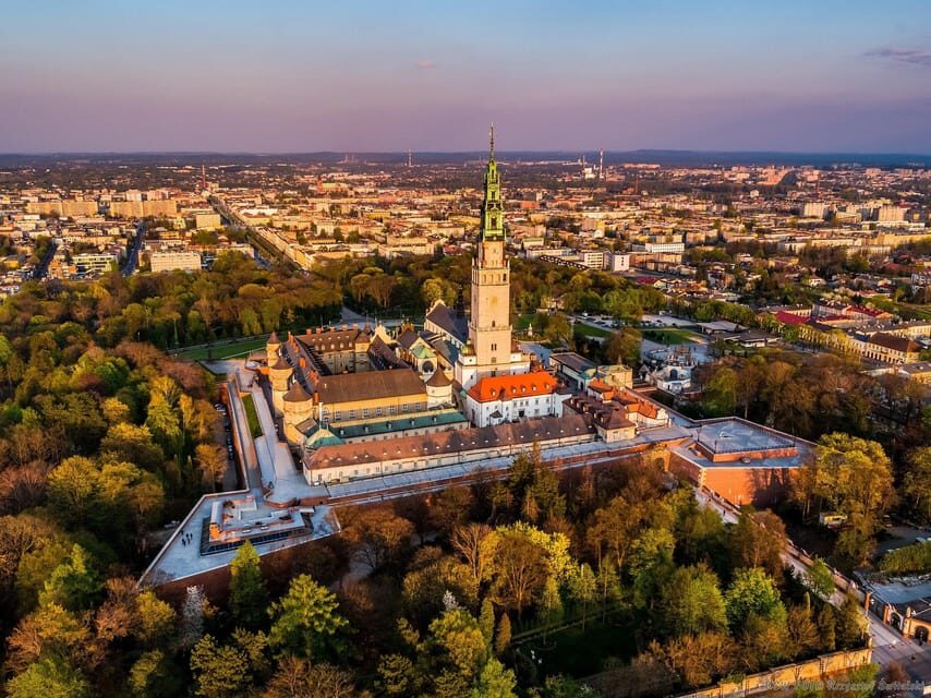From Krakow: Black Madonna Sanctuary of Czstochowa Day Tour - Authentic Experiences and Customer Feedback