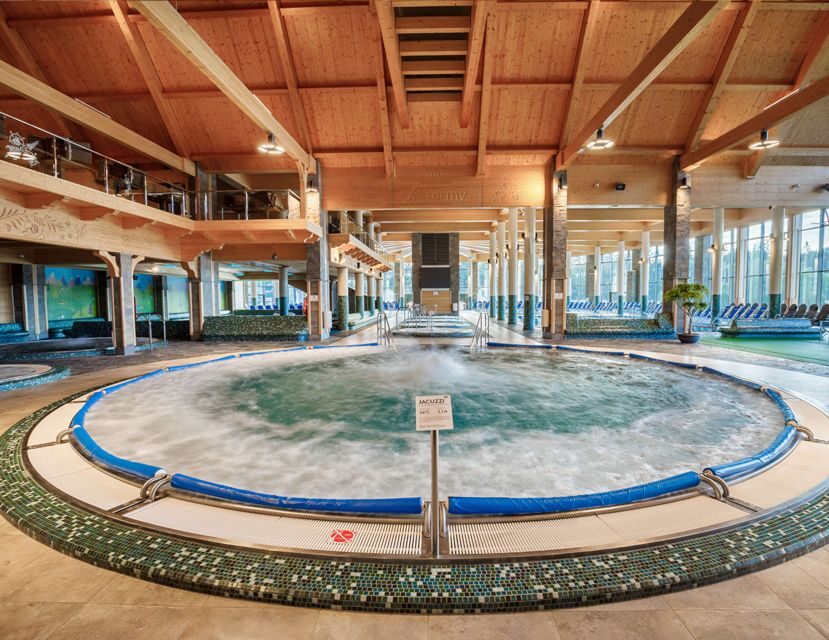 From Krakow: Chocholowska Baths Sauna & Spa Day Trip
