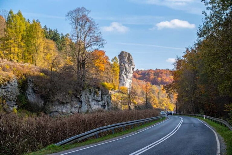 From Krakow: Ojców National Park and Ogrodzieniec Castle - First Stop: Ogrodzieniec Castle – A Medieval Fortress with a View