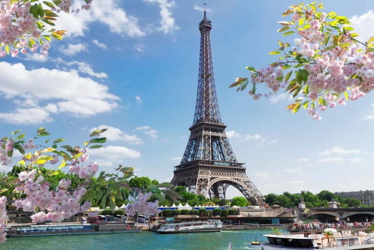 From Le Havre: Deluxe Paris Tour with Seine River Cruise - First Sight: The Eiffel Tower