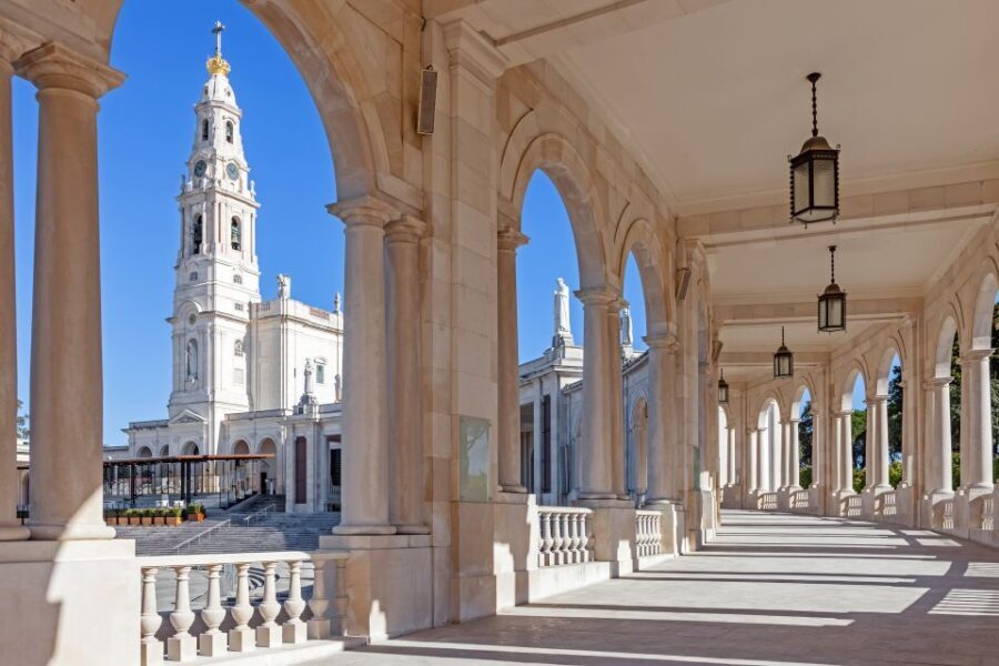 From Lisbon: Fatima, Batalha, Nazare and Obidos Tour - Exploring the Highlights: What You Can Expect