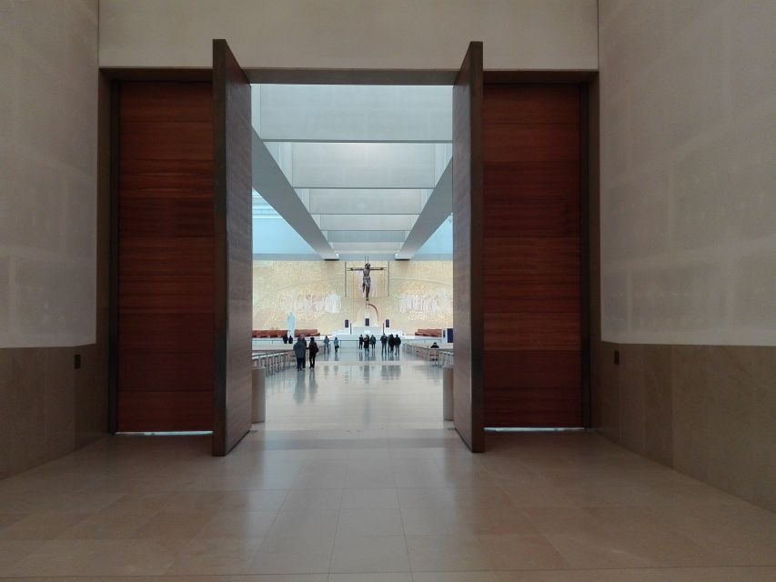 From Lisbon: Half day Tour in Fátima - In-Depth Review: Exploring Fátima in Half a Day