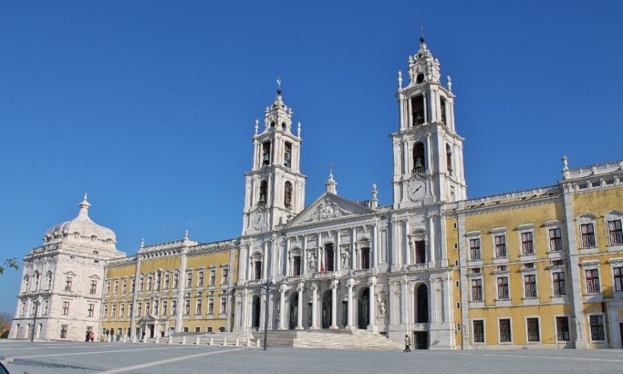 From Lisbon: Óbidos and Mafra Palace Private Tour - FAQs