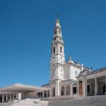 From Lisbon: Tour of Fatima, Nazaré, and Óbidos with an English-speaking tour guide - Authentic Experiences and Practical Details