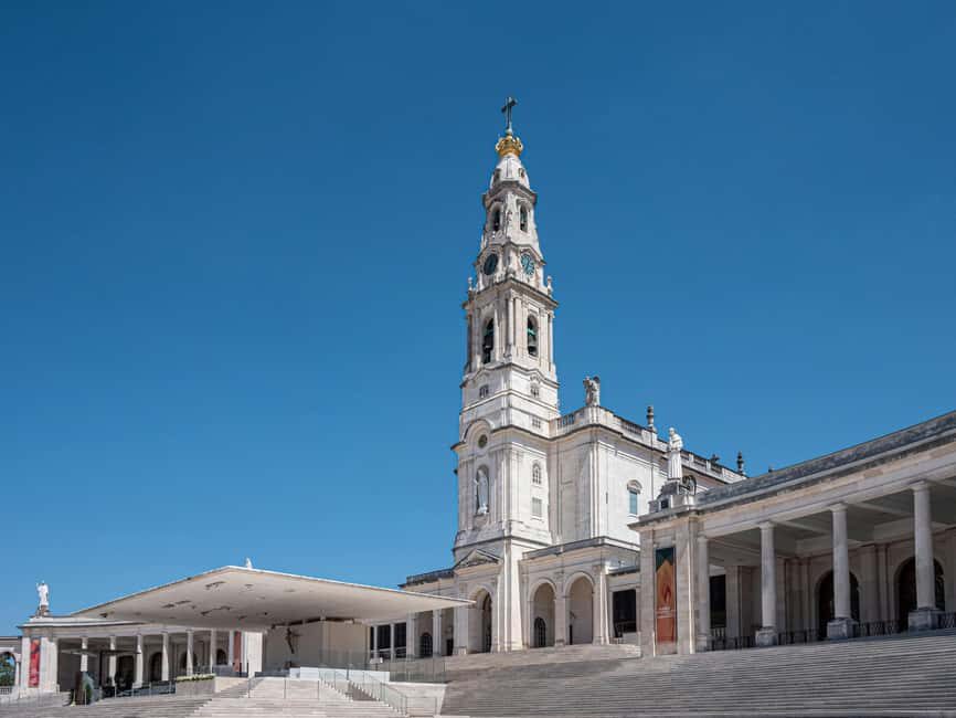 From Lisbon: Tour of Fatima, Nazaré, and Óbidos with an English-speaking tour guide - Authentic Experiences and Practical Details