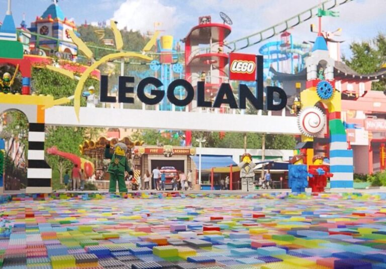 From London: LEGOLAND® Windsor Resort Entry & Coach Transfer - Inside the Park: Rides, Attractions, and Interactive Play