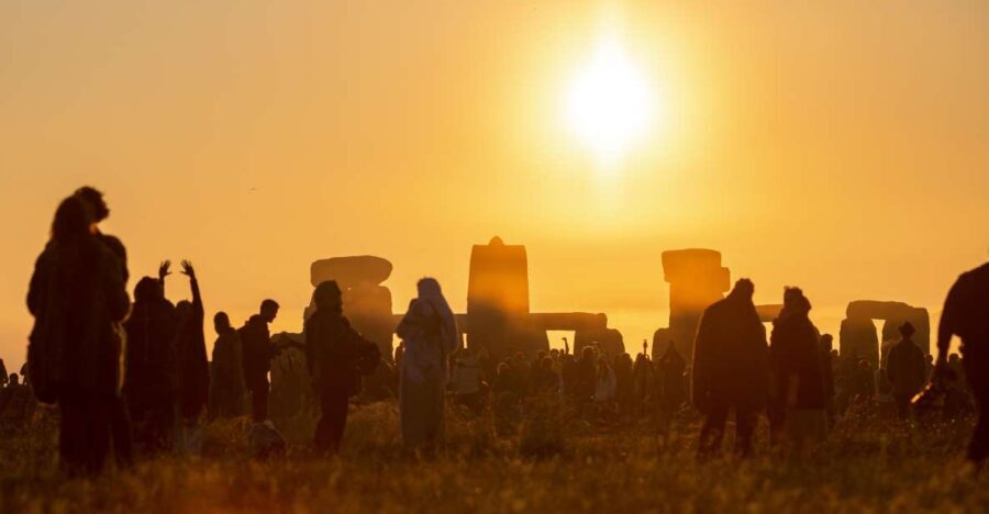 From London: Stonehenge Summer Solstice Sunset Tour (Jun 20) - The Experience in Context