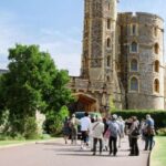 From London: Windsor Castle, Bath, and Stonehenge Day Trip - Transportation and Comfort